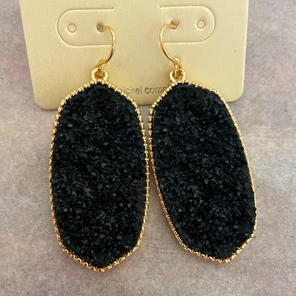 🎉JUST IN!❤️ Mollie Black Gold Druzy Earrings - Picture 1 of 1